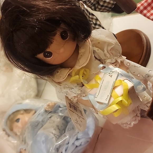 A precious collection of dolls - Picture 12 of 13